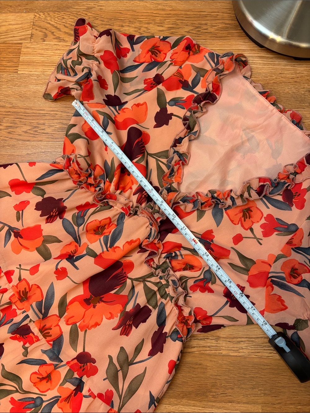 Elegant peach and coral pink burgundy floral ruffle maxi dress. Size M. - Picture 10 of 17